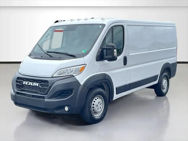 2025 Ram ProMaster Cargo Van Tradesman Low Roof 136" WB w/Pass Seat