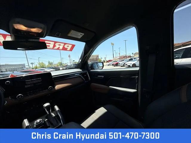 2024 GMC Canyon 4WD AT4