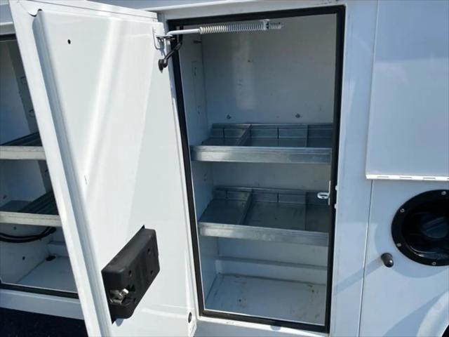 2021 GMC Savana Cutaway Work Van