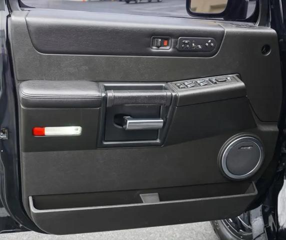 2006 HUMMER H2 Base