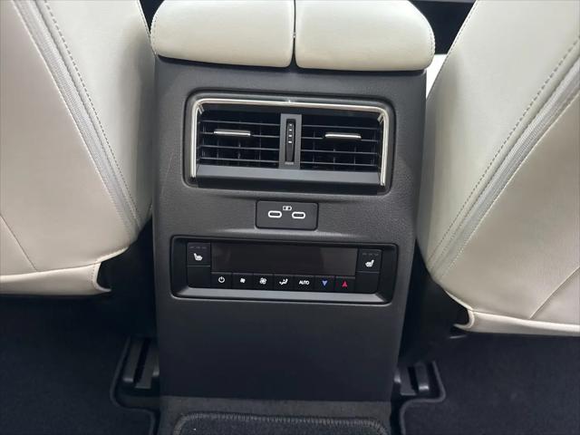 2025 Mazda X-90 Premium Plus Package