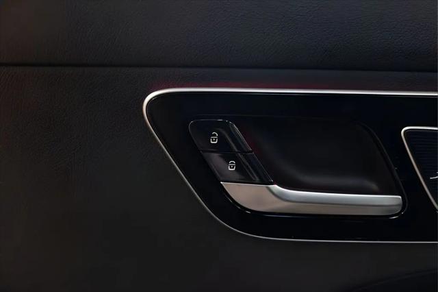2023 Mercedes-Benz C-CLASS C 300 4MATIC Sedan