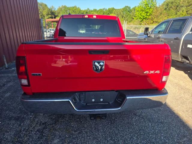 2023 Ram 1500 Classic SLT Crew Cab 4x4 5'7" Box