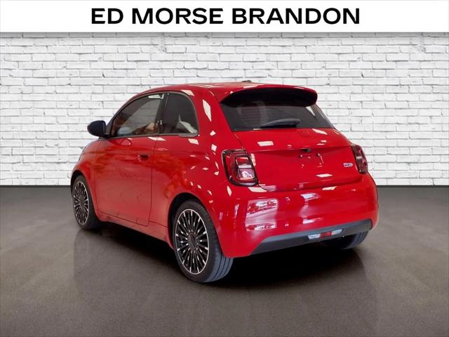 2024 Fiat 500e INSPI(RED) FWD