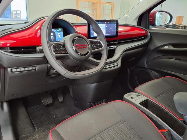 2024 Fiat 500e INSPI(RED) FWD