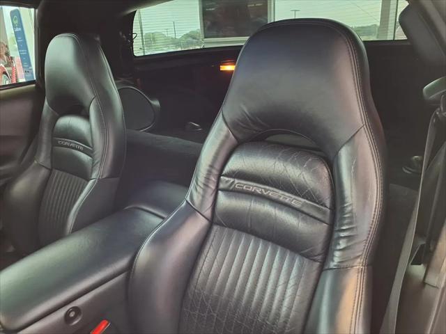 2004 Chevrolet Corvette Base