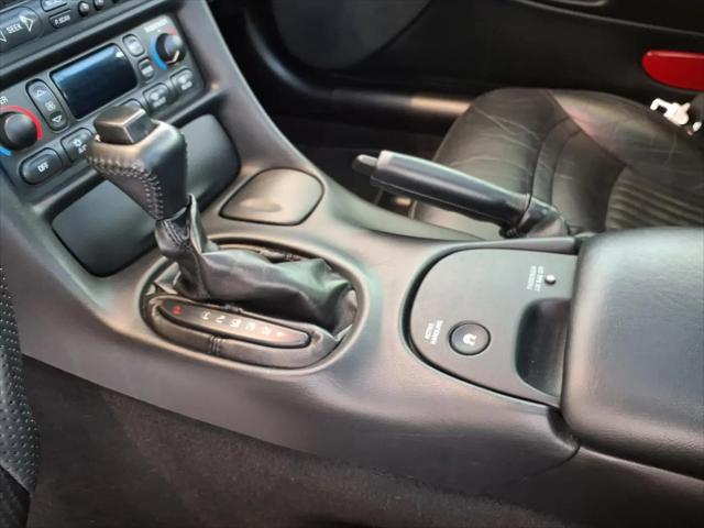 2004 Chevrolet Corvette Base