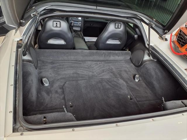2004 Chevrolet Corvette Base