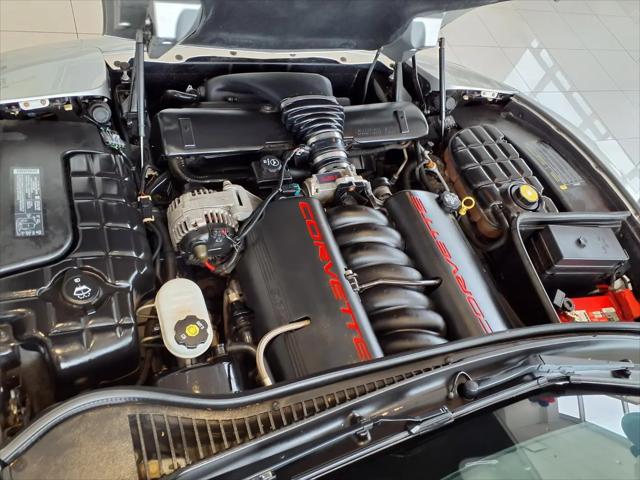 2004 Chevrolet Corvette Base