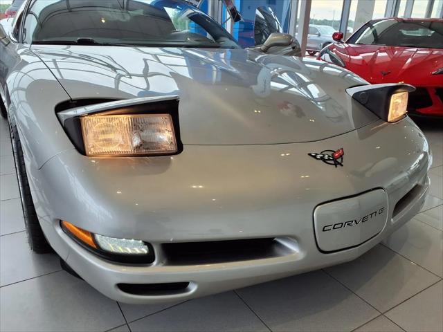 2004 Chevrolet Corvette Base