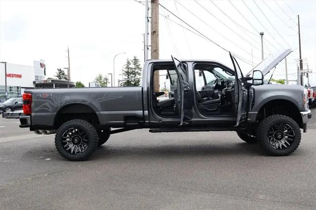2025 Ford F-350 LARIAT