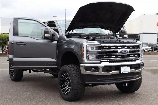2025 Ford F-350 LARIAT