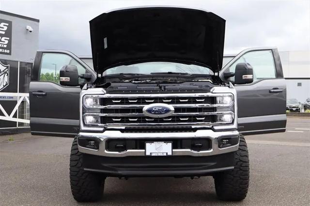 2025 Ford F-350 LARIAT