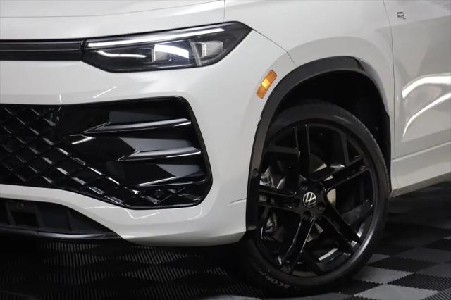 2025 Volkswagen Tiguan 2.0T SE R-Line Black