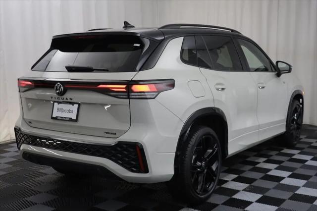 2025 Volkswagen Tiguan 2.0T SE R-Line Black
