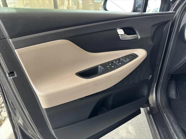 2020 Hyundai Santa Fe SE
