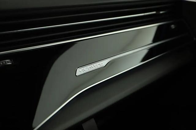 2026 Audi RS Q8 performance quattro tiptronic