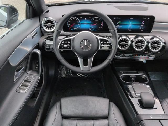 2022 Mercedes-Benz A 220 A 220