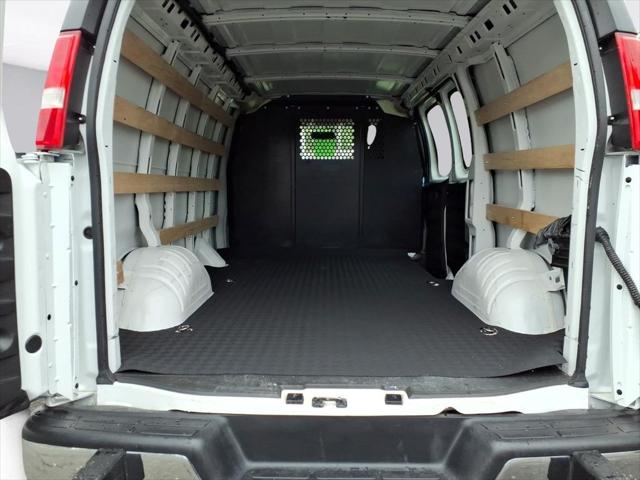 2024 Chevrolet Express Cargo Van RWD 2500 Regular Wheelbase WT