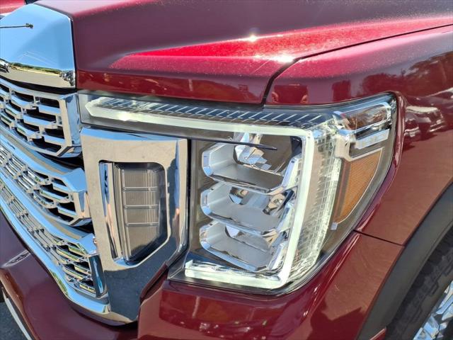 2022 GMC Sierra 2500HD 4WD Crew Cab Standard Bed Denali