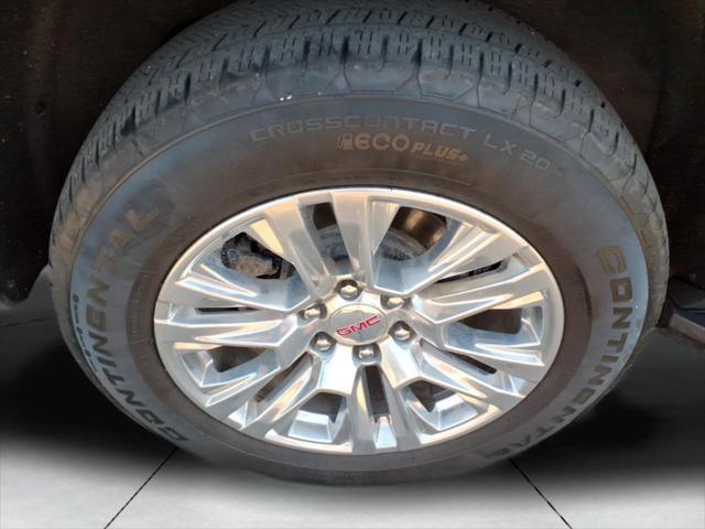 2023 GMC Yukon 4WD Denali