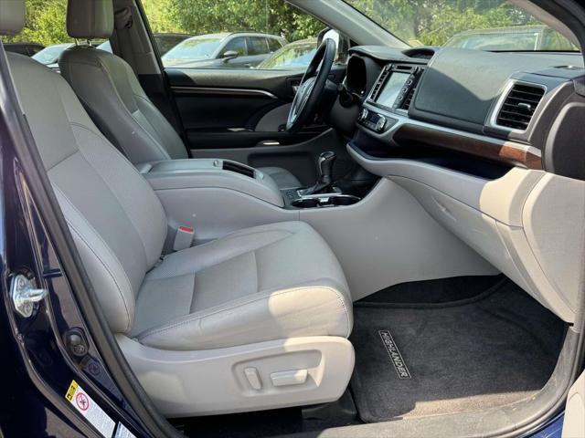 2016 Toyota Highlander Limited V6