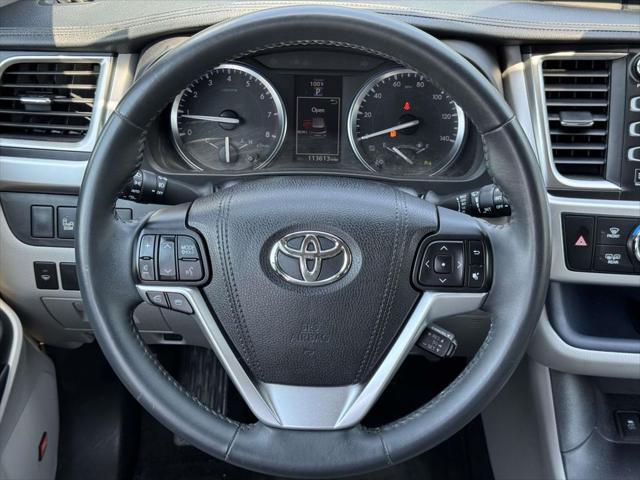 2016 Toyota Highlander Limited V6