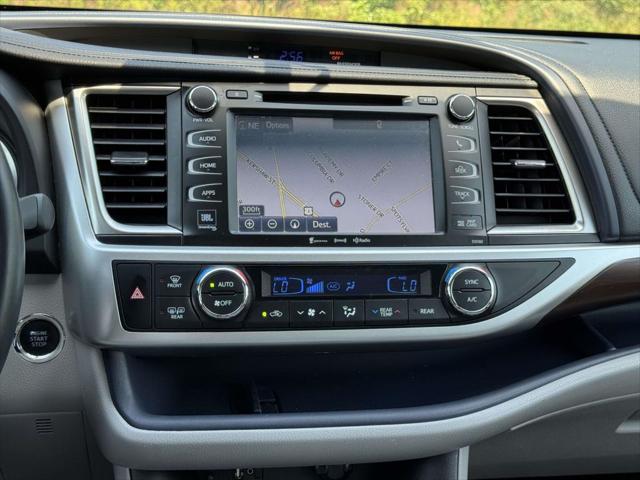 2016 Toyota Highlander Limited V6