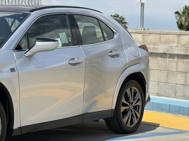 2024 Lexus UX 250h F SPORT Design