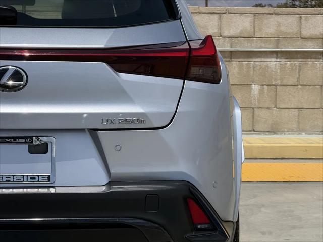 2024 Lexus UX 250h F SPORT Design