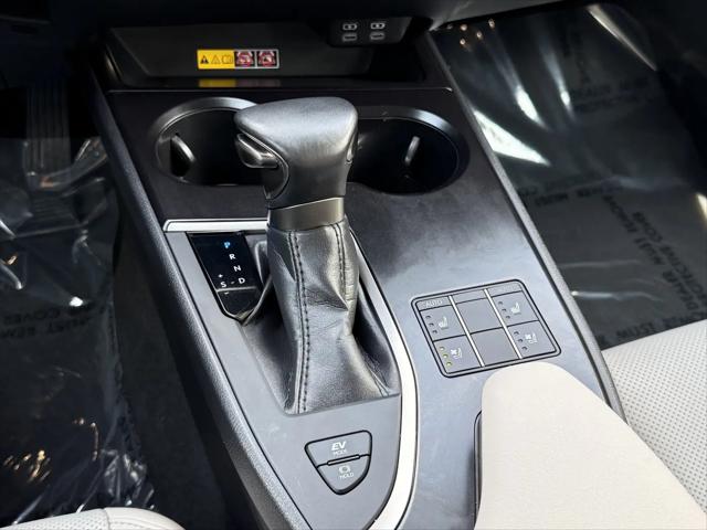 2024 Lexus UX 250h F SPORT Design