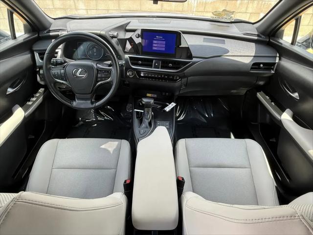 2024 Lexus UX 250h F SPORT Design