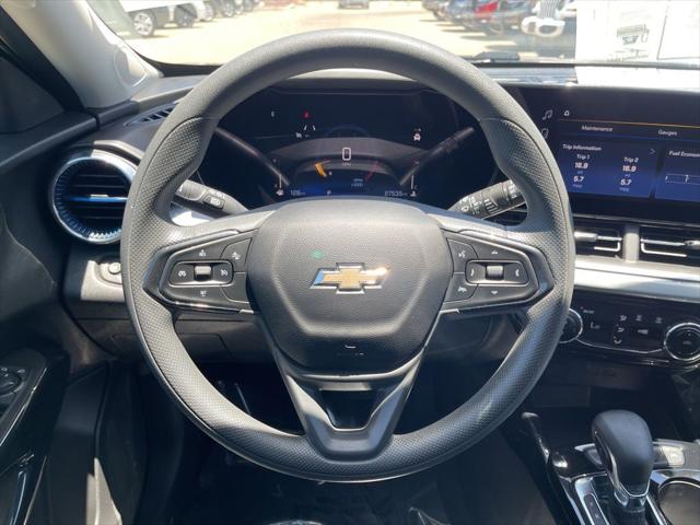 2025 Chevrolet Trax FWD LT
