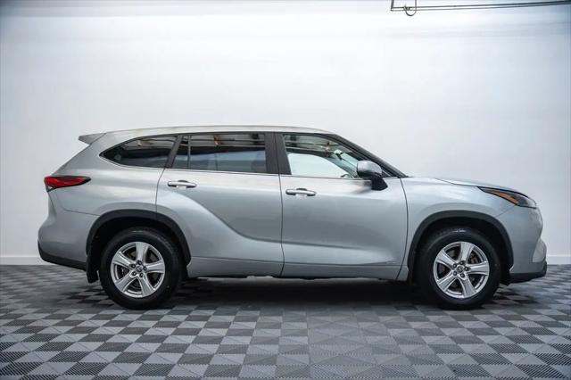 2023 Toyota Highlander Hybrid LE