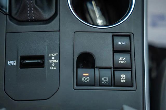2023 Toyota Highlander Hybrid LE