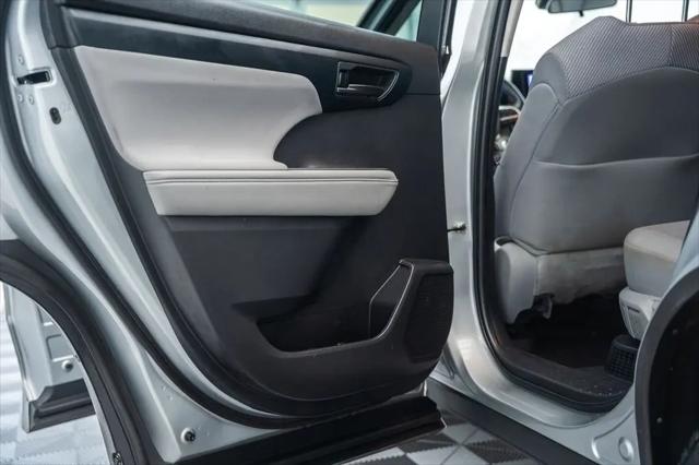 2023 Toyota Highlander Hybrid LE