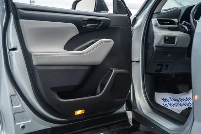 2023 Toyota Highlander Hybrid LE