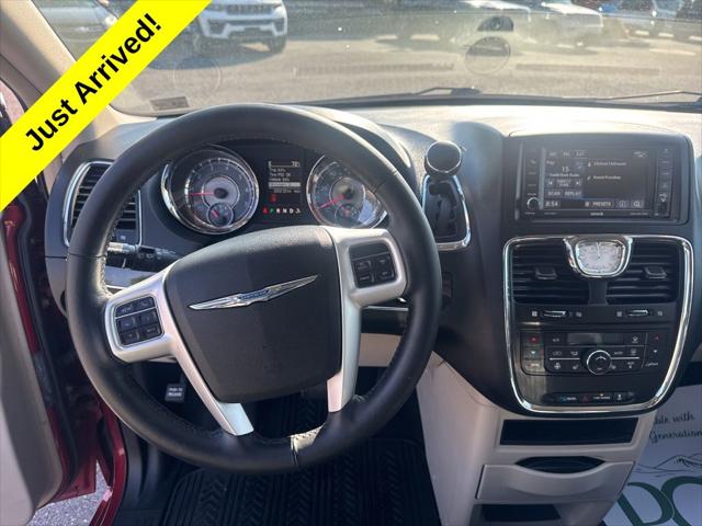 2014 Chrysler Town and Country Touring-L 2014 Chrysler Town and Country Touring-L