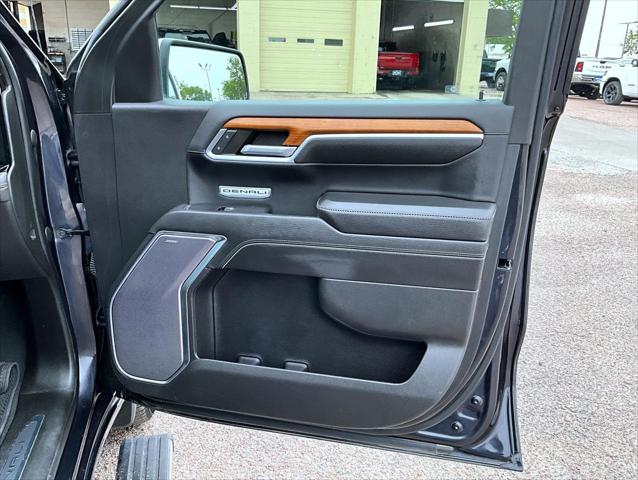 2022 GMC Sierra 1500 4WD Crew Cab Short Box Denali