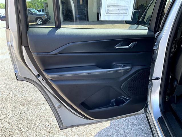 2024 Jeep Grand Cherokee L Altitude 4x4