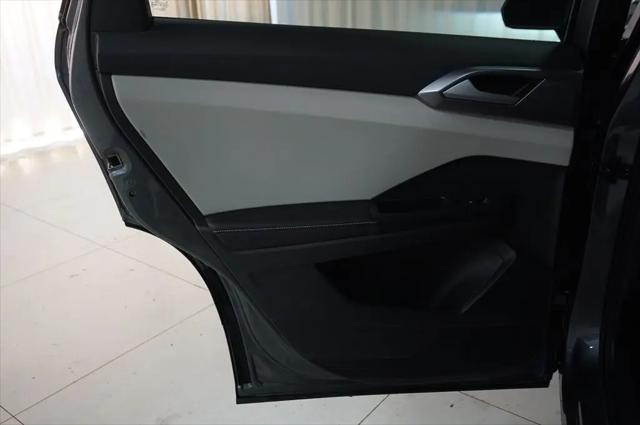 2026 Volkswagen Taos SEL