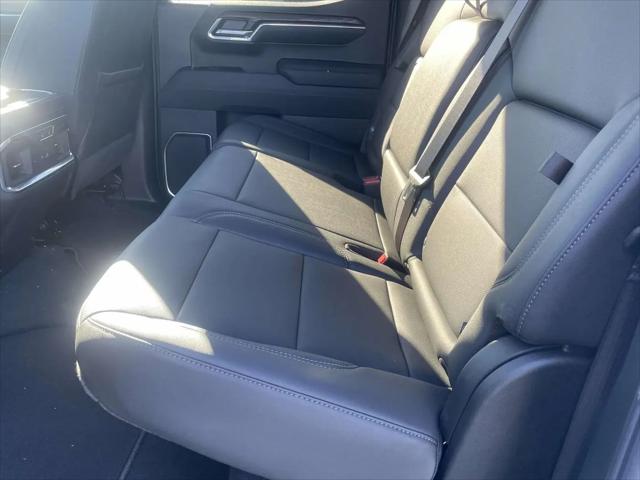 2026 GMC Sierra 1500 Crew Cab, Short Bed, SLT, 4WD