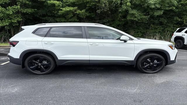 2026 Volkswagen Taos SEL