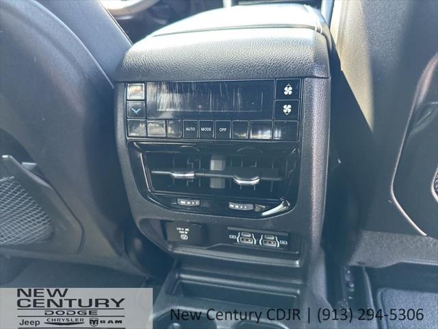 2023 Jeep Grand Cherokee L Altitude 4x4