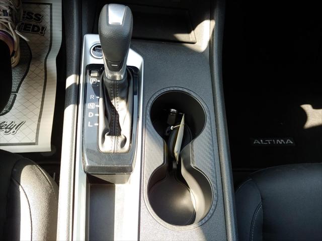 2025 Nissan Altima SV FWD