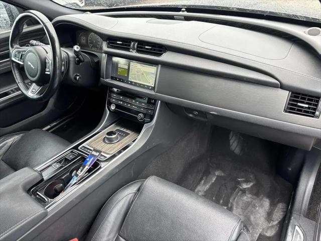 2017 Jaguar XF S