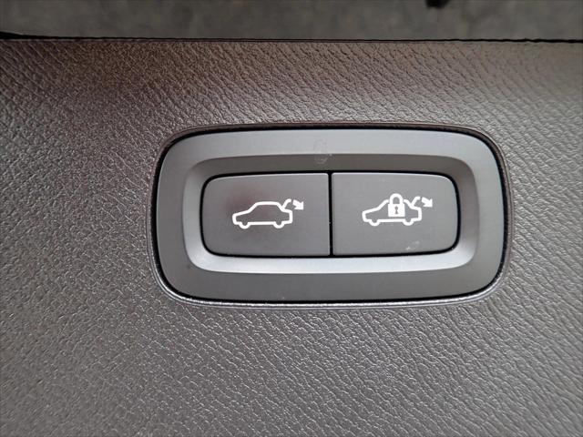 2025 Volvo XC90 Plug-In Hybrid T8 Plus 7-Seater