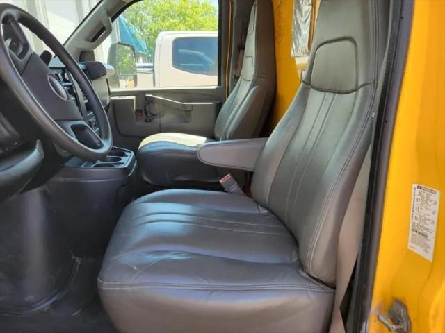 2022 GMC Savana Cutaway Work Van