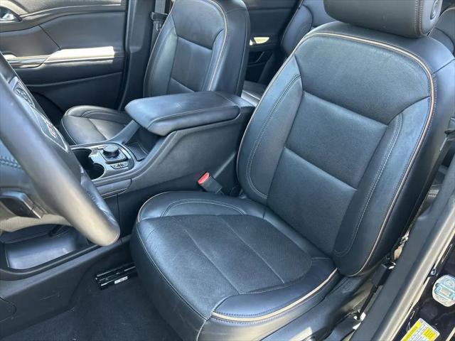 2022 GMC Acadia AWD AT4