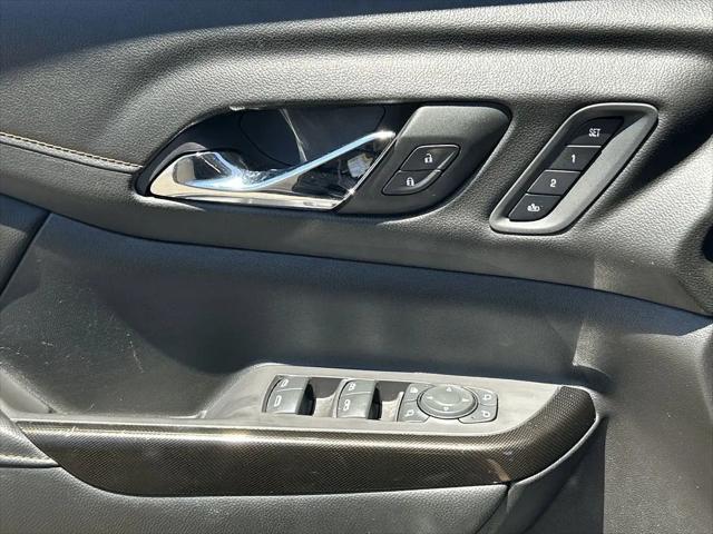 2022 GMC Acadia AWD AT4